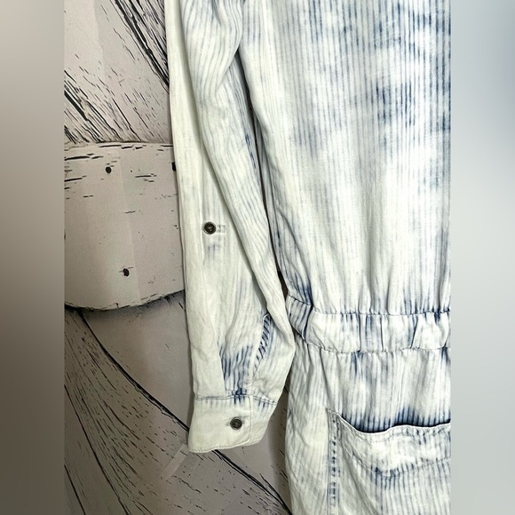 Cloth & Stone Bleached Denim Romper Striped XS - Picture 9 of 13